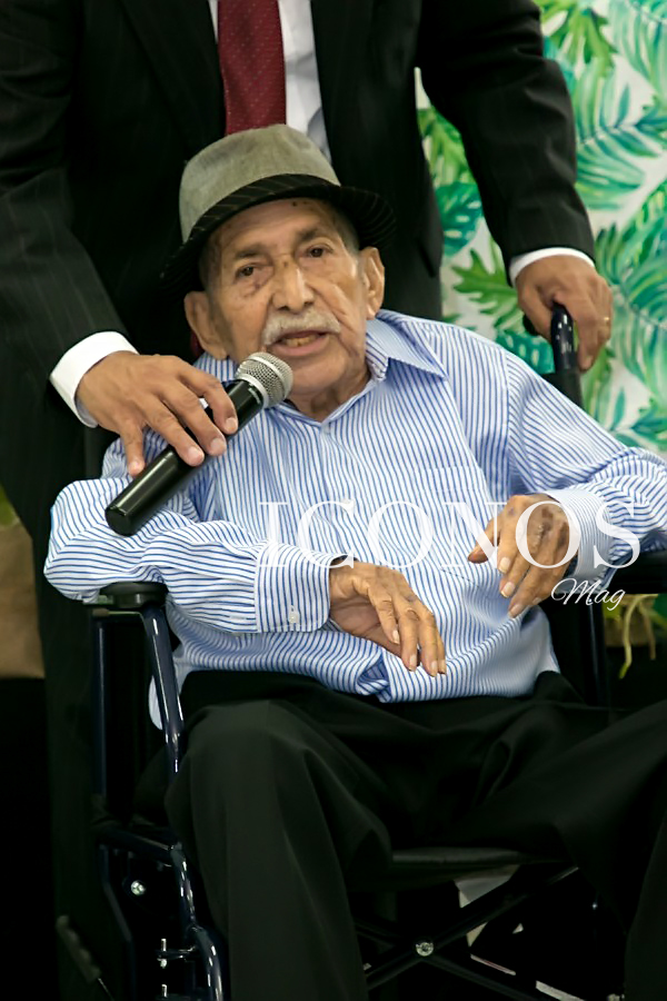 Alfonso Flores
