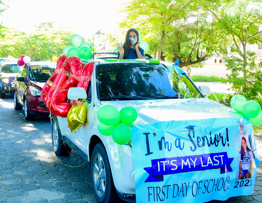 Entrance Seniors 2021 Academia Americana