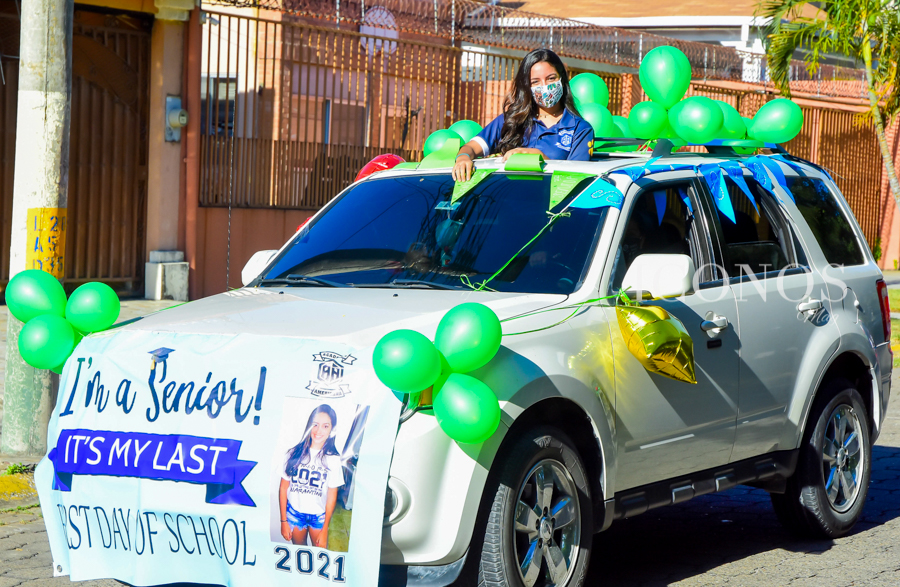 Entrance Seniors 2021 Academia Americana