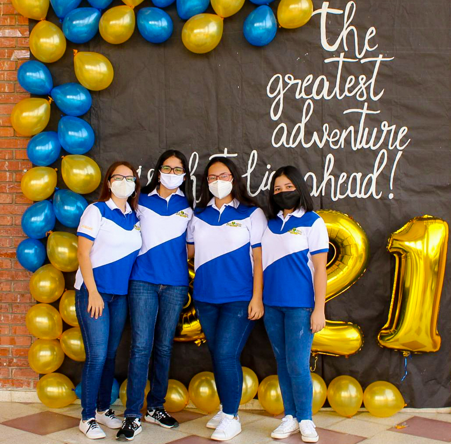 Entrance Seniors 2021 escuela Mhotivo