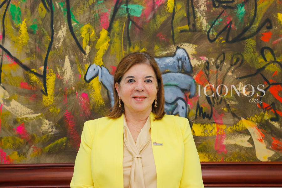 María Antonia Fernández - fundadora y rectora UCENM Honduras
