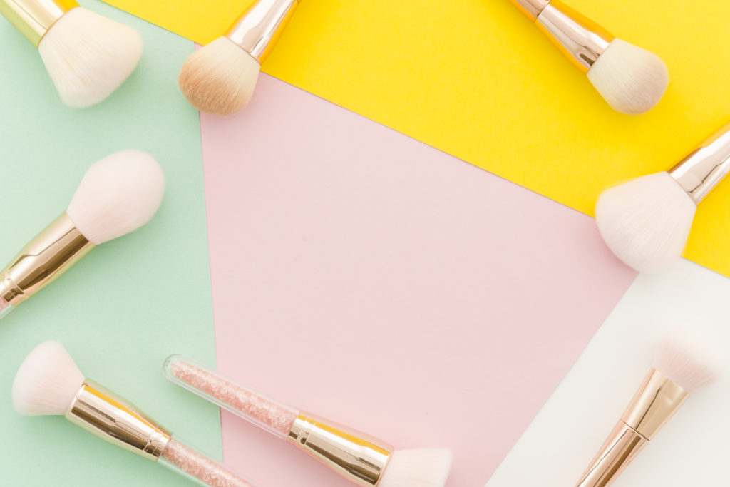 Las brochas y paletas para maquillaje