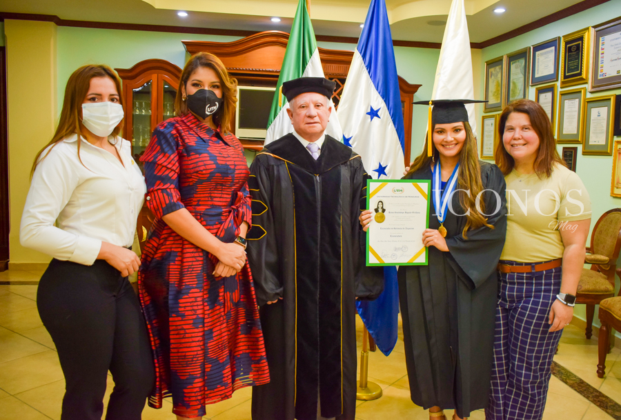 Graduación UTH 2020 