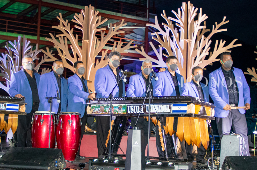 Martín Mejía marimba