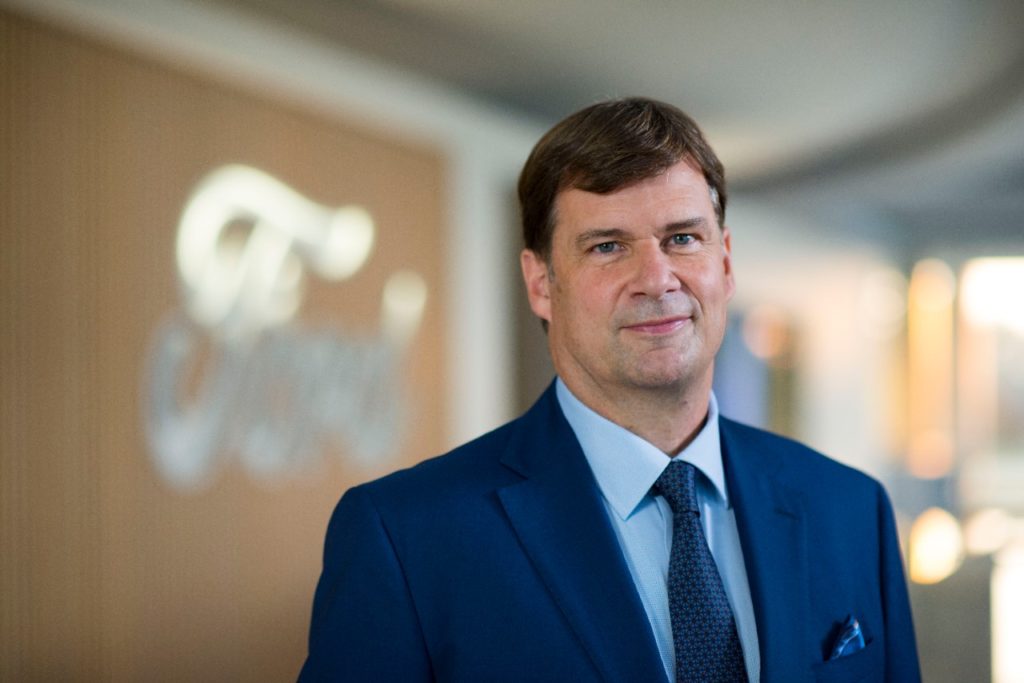Jim_Farley_ford