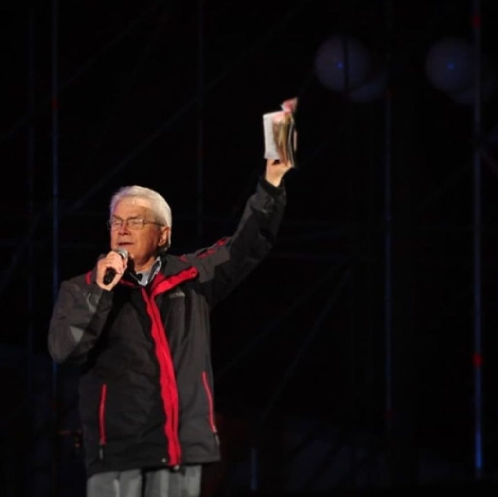 Fallece el pastor Luis Palau