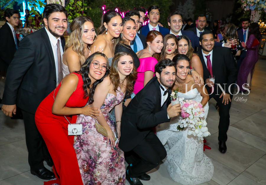 Los enamorados Joyce Andonie y Kenny Yuja