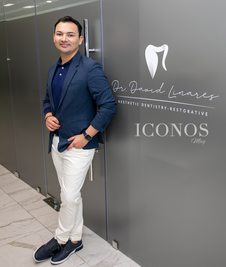 odontólogo estético y restaurador David Linares Lumineers