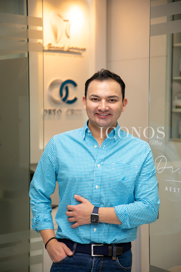 odontólogo estético y restaurador David Linares Lumineers 