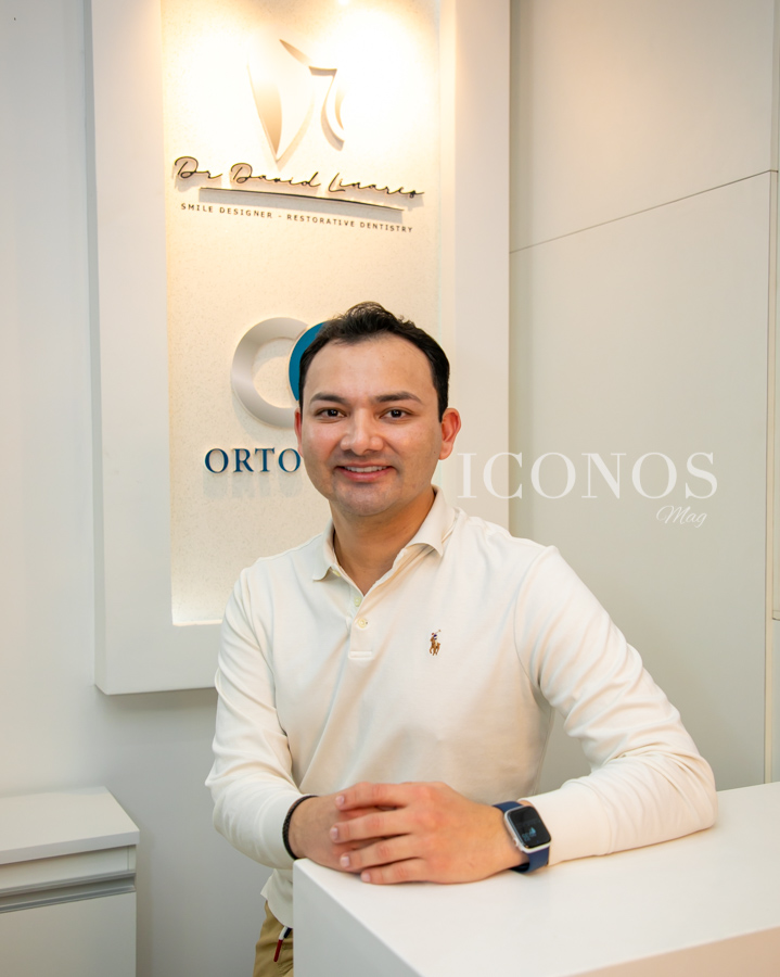 odontólogo estético y restaurador David Linares Lumineers
