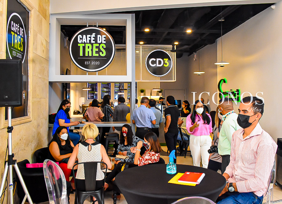 Inauguración Café de tres