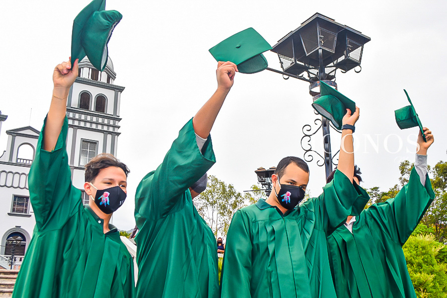 La misa Seniors 2021 DelCampo School Tegucigalpa