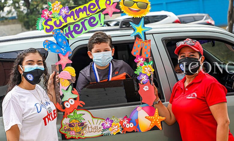 El desfile premiación Our Second Home