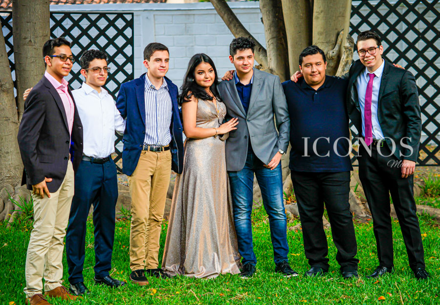 Fiesta graduación Seniors 2021 academia Los Pinares Tegucigalpa