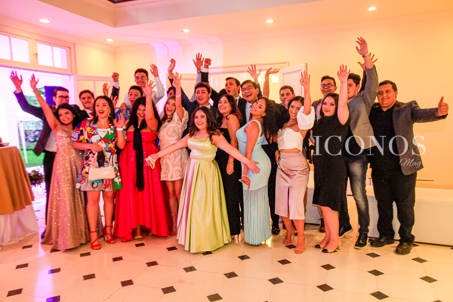 Fiesta graduación Seniors 2021 academia Los Pinares Tegucigalpa