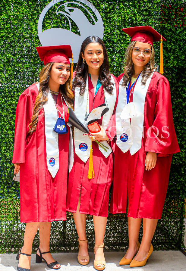 La graduación Seniors 2021 Cead Christian School Tegucigalpa