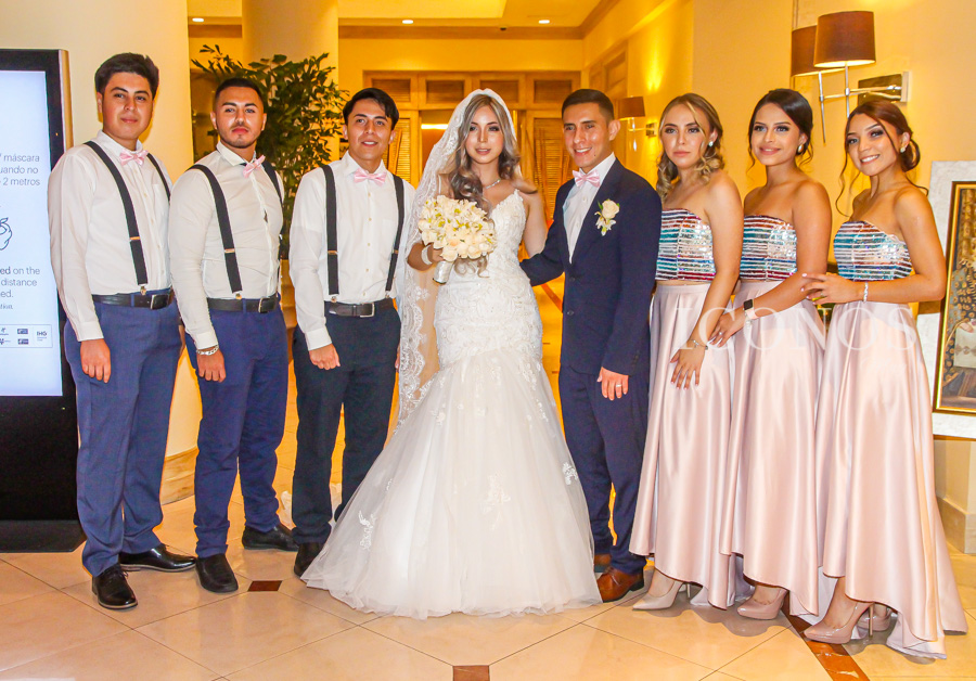 Boda Bessy Vásquez y Luis Matute