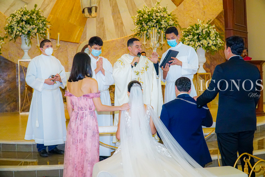 boda religiosa de Adriana Bendaña y Daniel Sarmiento