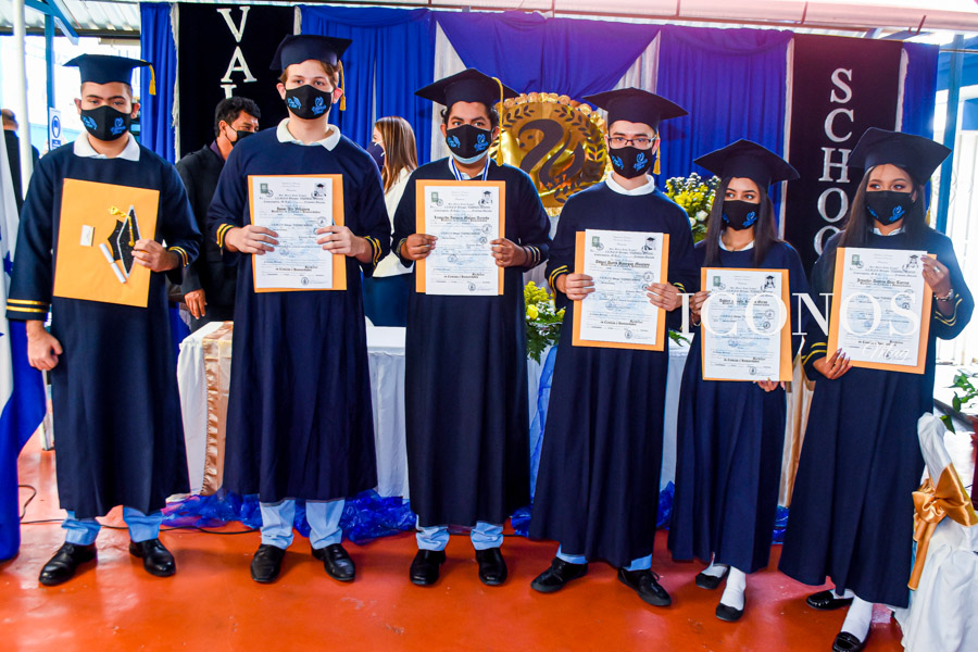 graduación Seniors 2021 Valencia School Tegucigalpa