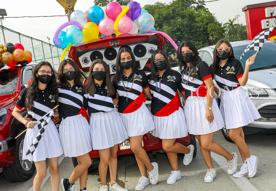 Seniors Entrance 2022 by Villas del Campo School