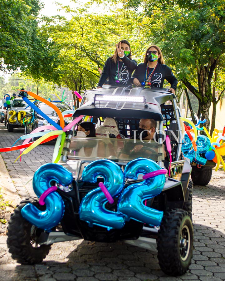 Seniors Entrance VdS 2022 by escuela Valle de Sula