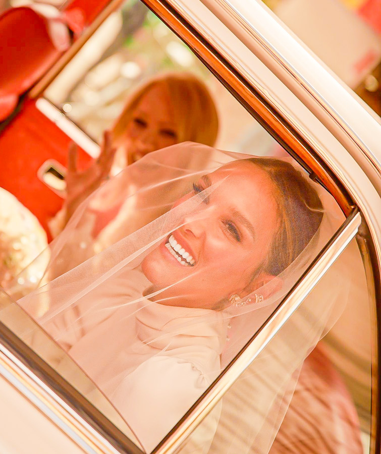 "Me dijo busca unos zapatos que sean cómodos, con los que puedas estar de pie y bailar toda la noche; que ojalá te puedas seguir poniendo en otras ocasiones"