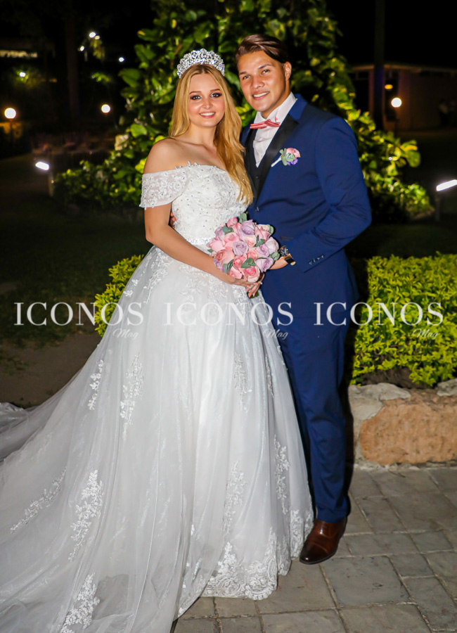 Boda Keyli Paz y Harry Singh