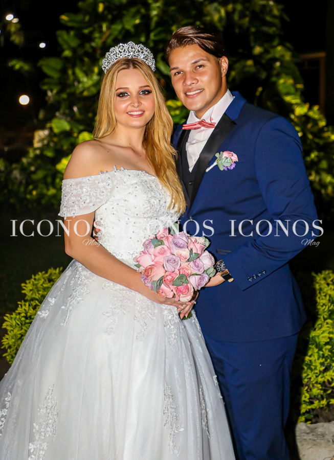 Keyli Paz y Harry Singh