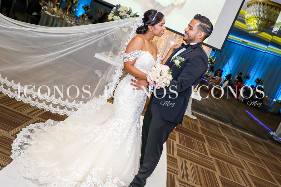 Boda Uryela Cuadra y Moisés Carias