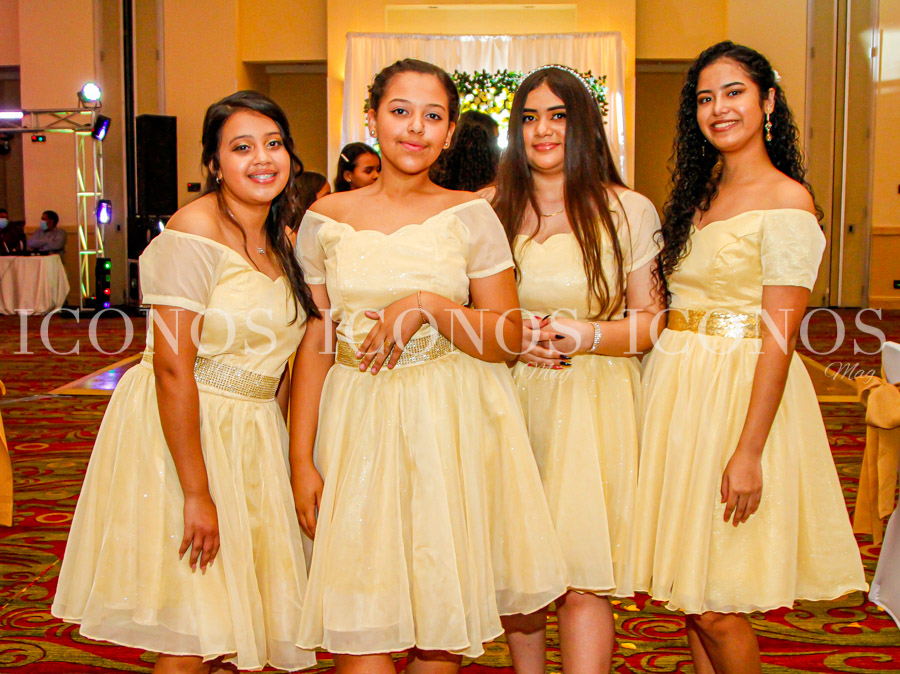 quince años Angie Gisela Cruz Menocal