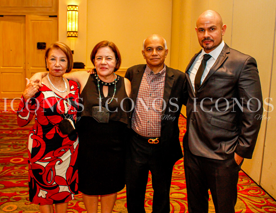 compromiso matrimonial Cinthya Rivera y Azriel Lizardo