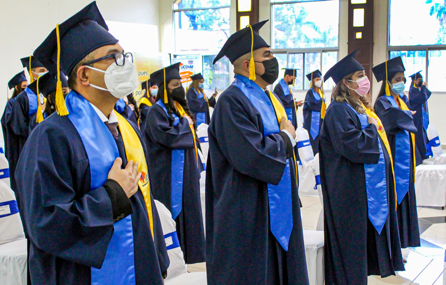 graduación UCENM 2021 campus San Pedro Sula