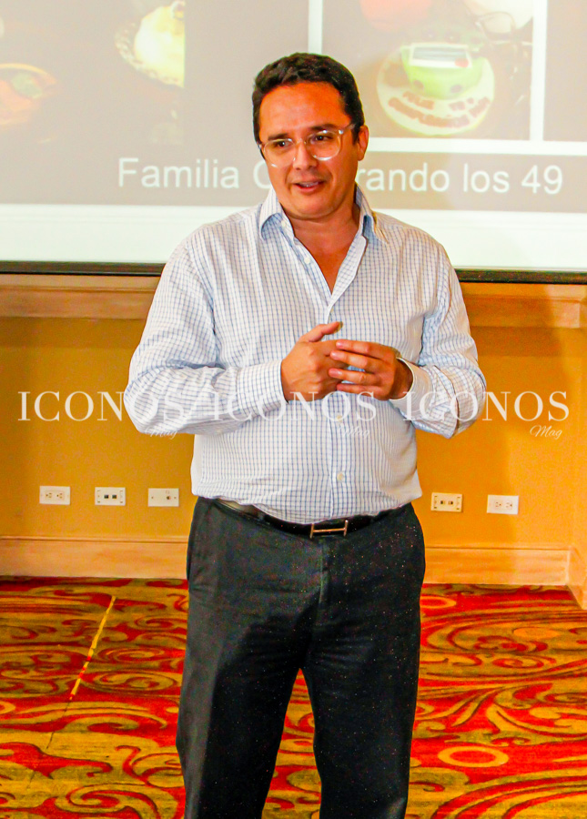 50 años César Agurcia