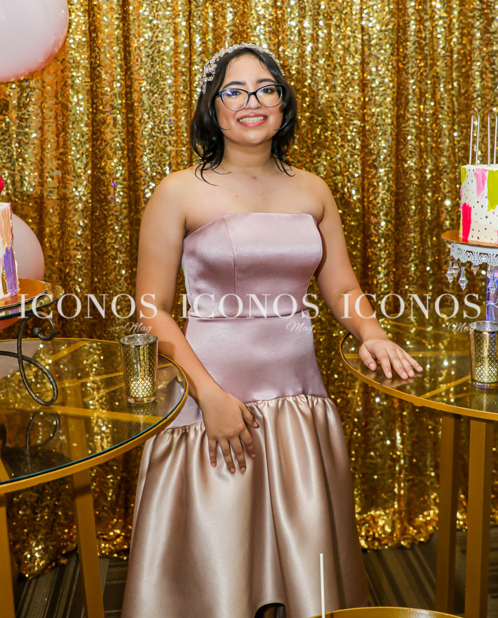 Quince años Ariana Suazo
