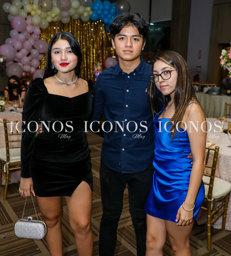 Quince años Ariana Suazo