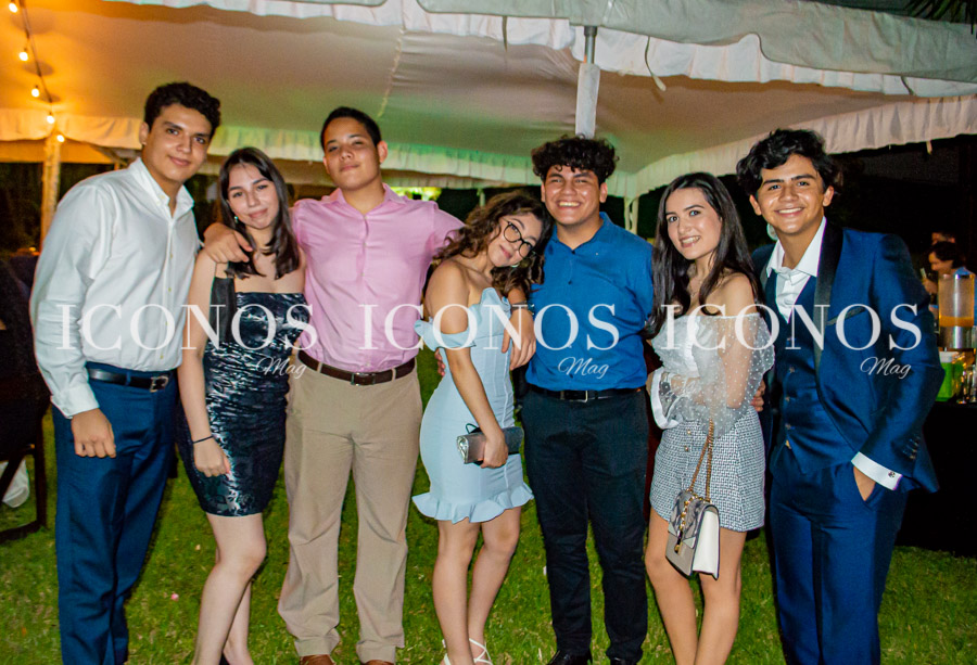 Quince años Nicole Alexandra Eskelsen