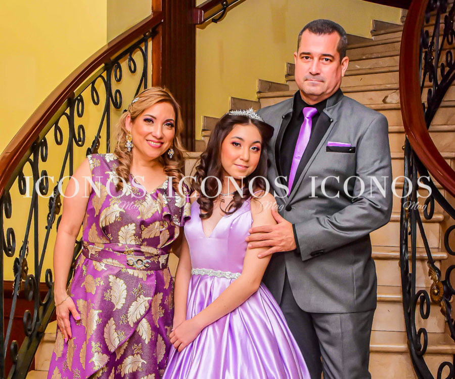Quince años Nicole Alexandra Eskelsen
