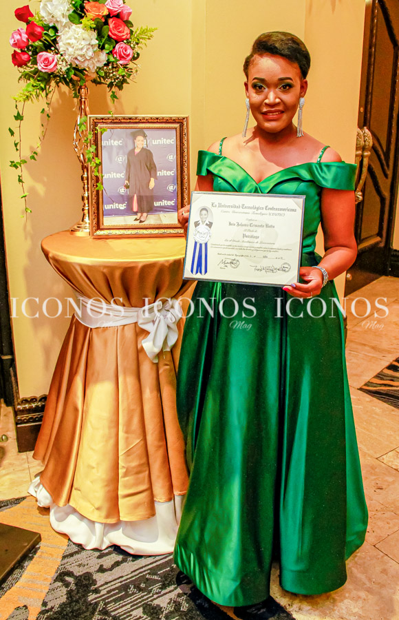 Graduación Isis Johana Crisanto Batis