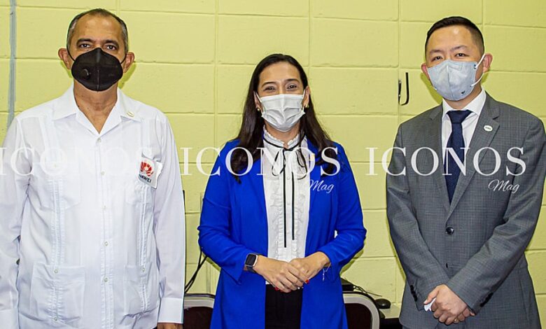 Inauguración laboratorio TIC Huawei y UTH