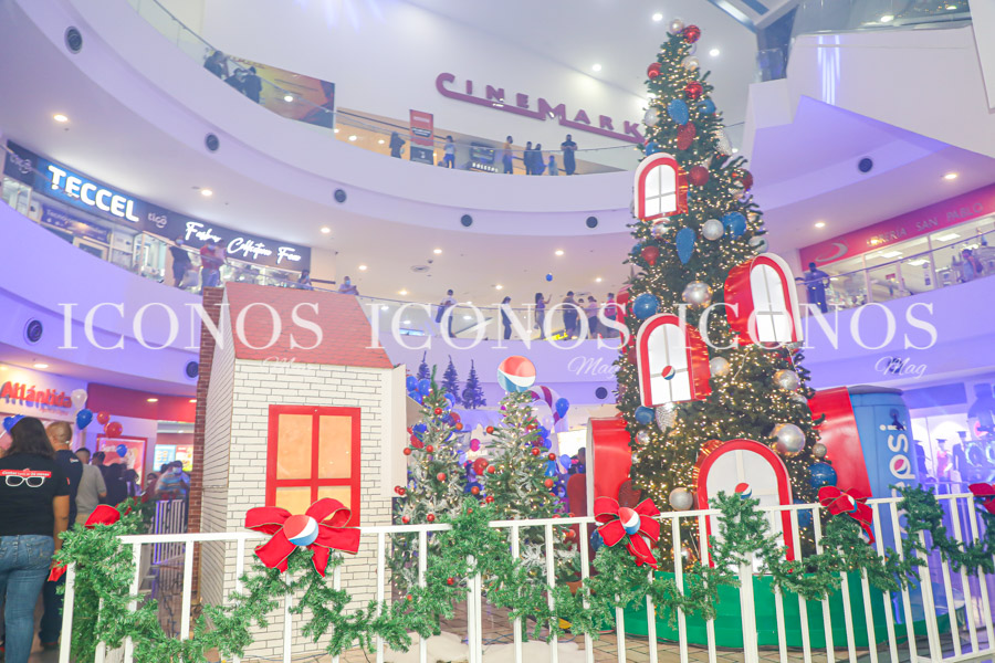 https://iconosmag.com/fotogaleria/encendido-arbol-navidad-mall-galerias-pepsi-honduras/