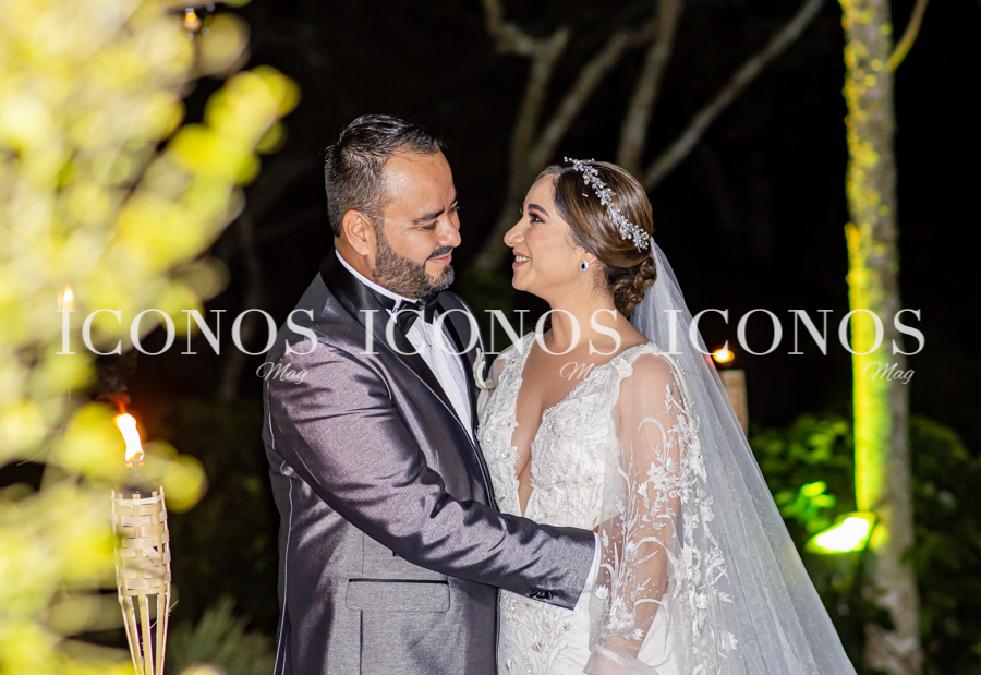 Alma Sofía Valeriano y Cristian Toledo