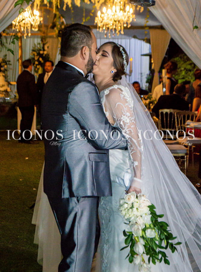 Alma Sofía Valeriano y Cristian Toledo