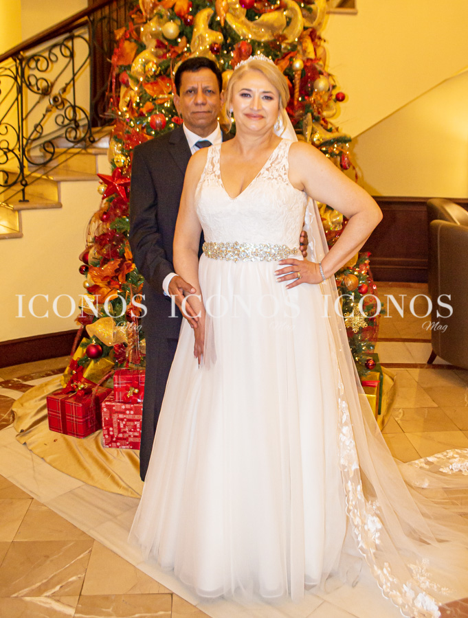 Los enamorados disfrutan de su luna de miel en el extranjero, donde pasaran sus primeros días