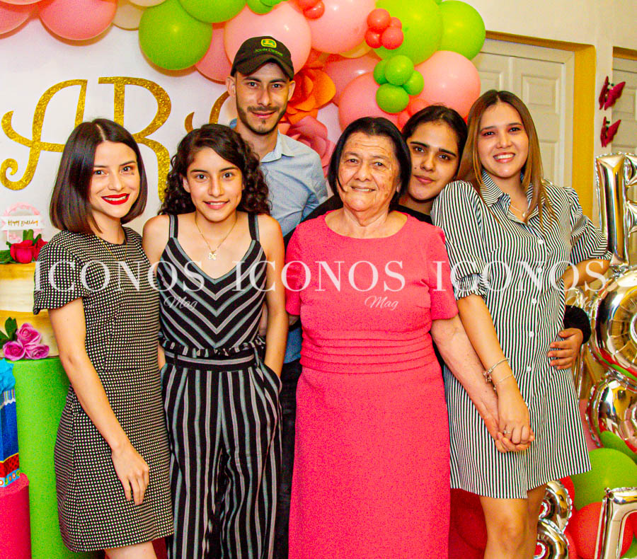 Cumpleaños Sara de Jesús Sanabria