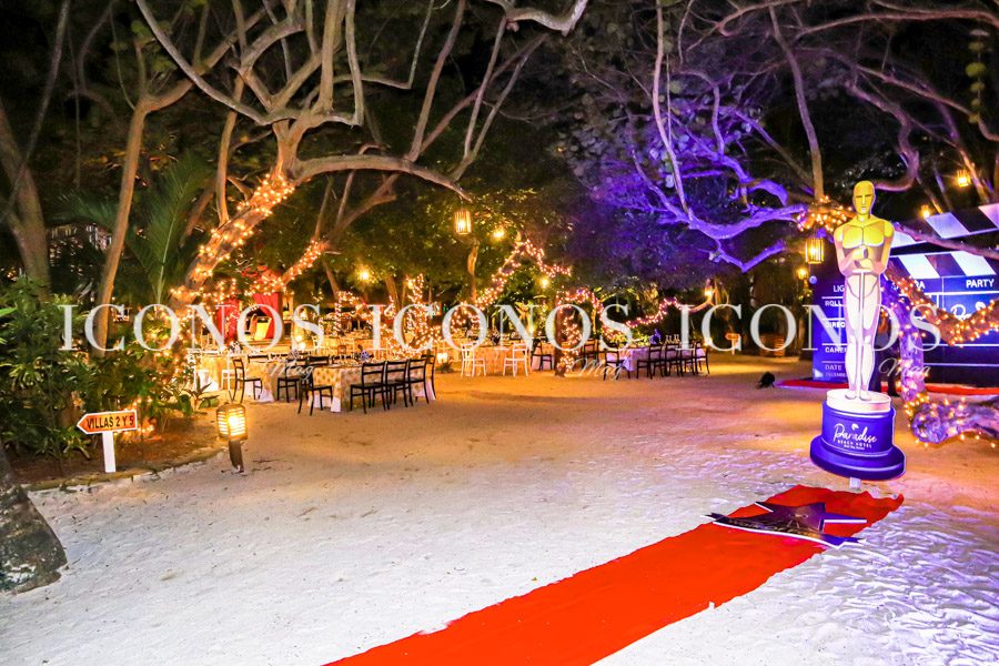 Happy New Year party 2022 by Paradise Beach Resort Roatán 