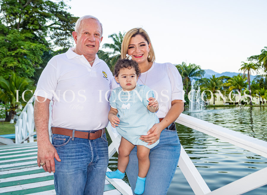 Fiesta bienvenida 2022 Roger Valladares
