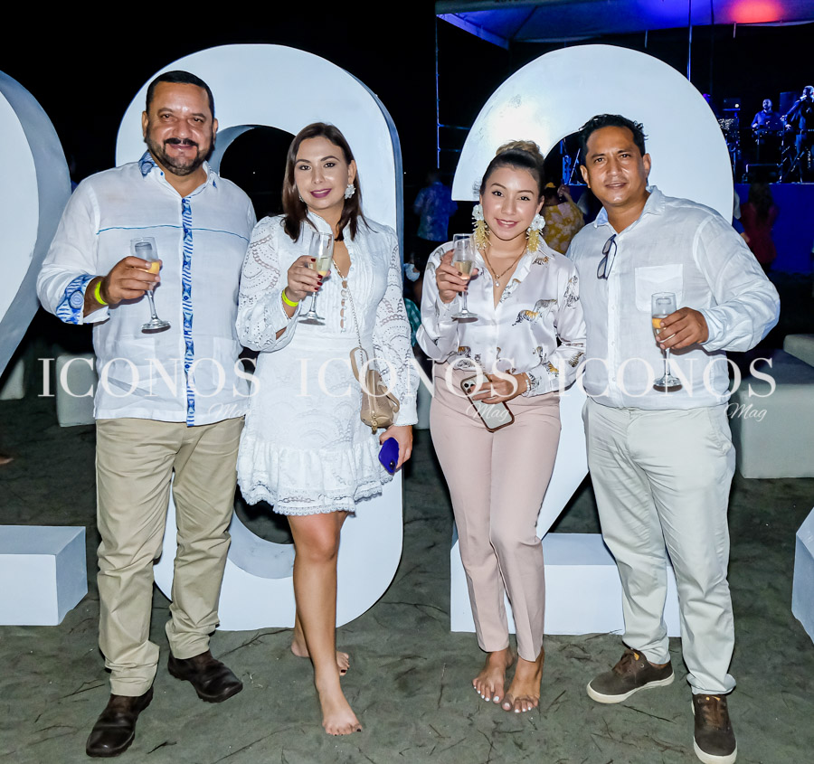 Happy New Year 2022 party by La Ensenada Beach Resort Tela