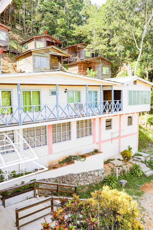 Villa Rina Hotel & Bungalows La Ceiba y sus renovadas instalaciones