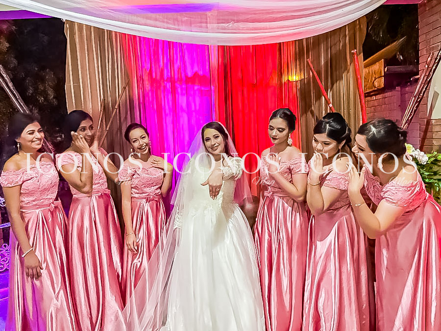 Daniela De La O y Kevin Alfaro