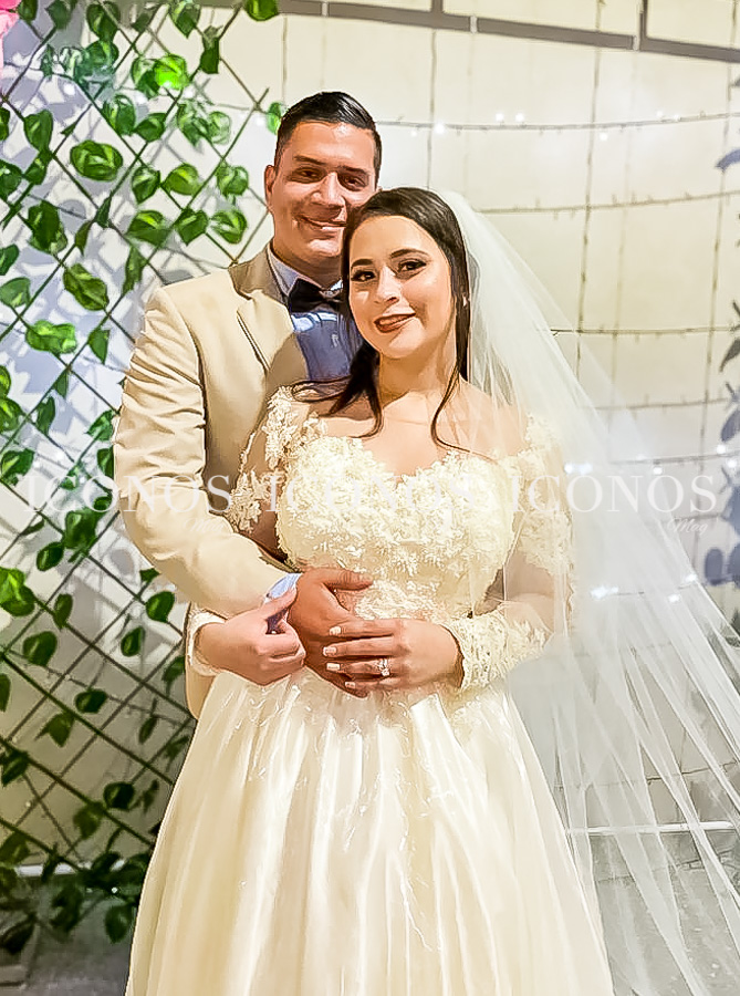 Daniela De La O y Kevin Alfaro